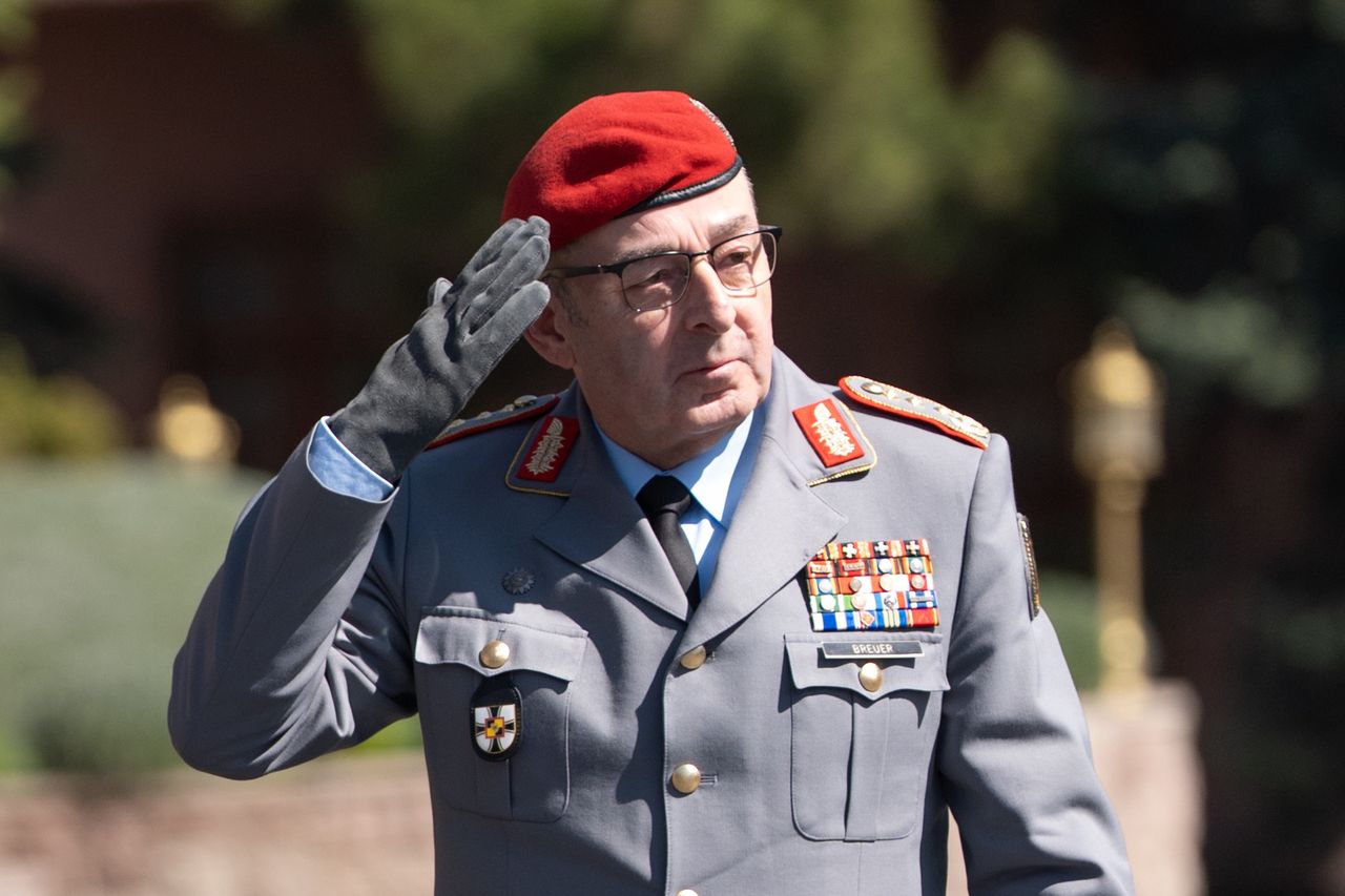 Generał Bundeswehry o zestrzeliwaniu dronów. "Pojawia się problem"