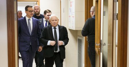 PiS na granicy. Poznaliśmy plany opozycji na ostatni dzień kampanii. "Odkopujemy się"