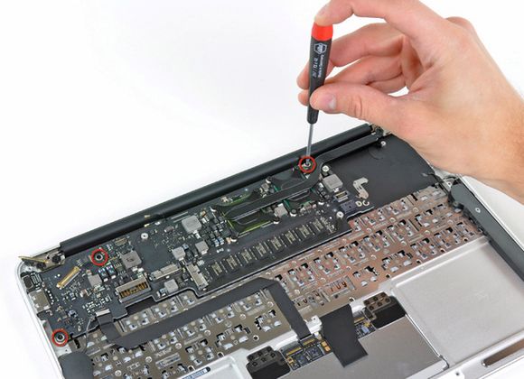 Nowy MacBook Air rozebrany na części 2