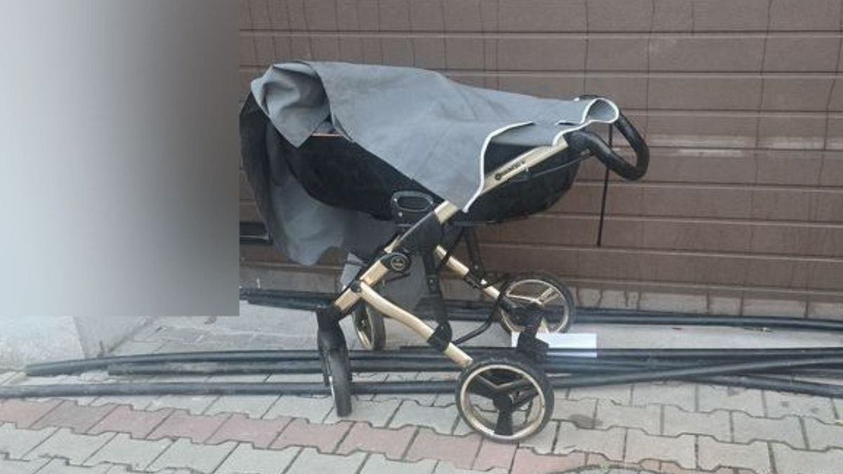 Mężczyzna szedł nocą z wózkiem. W środku były kradzione kable