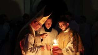 Kielce: Liturgia Wigilii Paschalnej w Bazylice Katedralnej