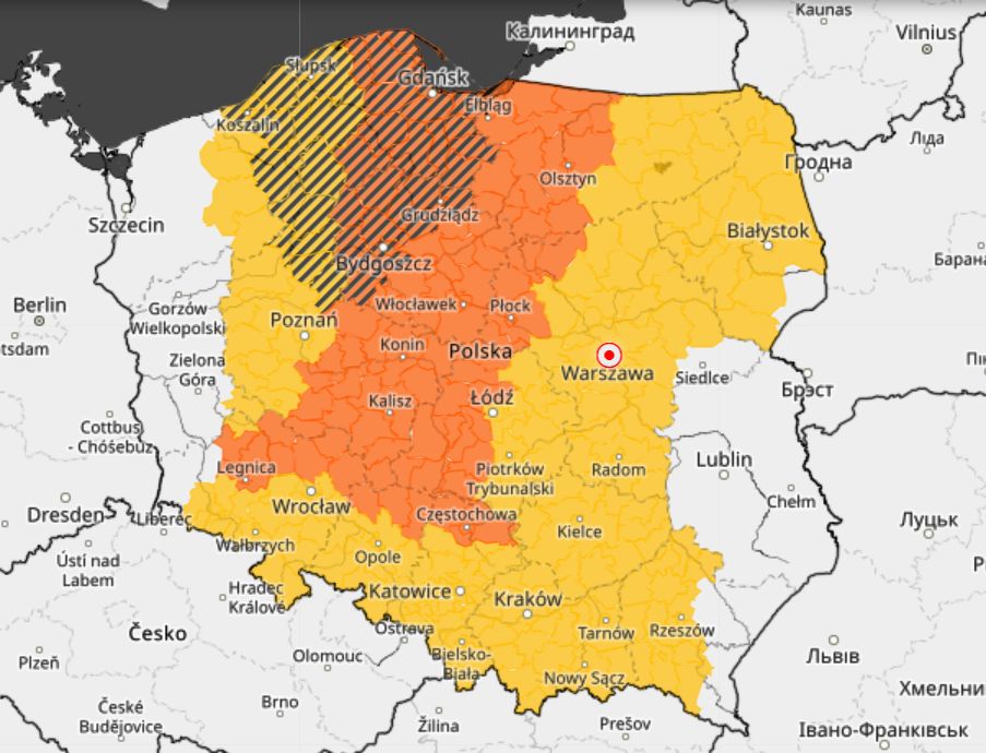 IMGW wydało ostrzeżenia pierwszego i drugiego stopnia przed burzami dla większości województw