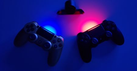 PlayStation 4 i intrygujący gadżet do pada. Sprawdziłem nową przystawkę do DualShock 4