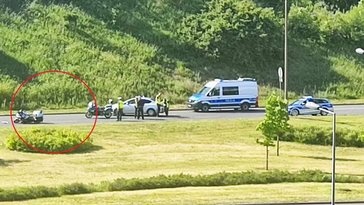 Znany jest stan policjanta, który ucierpiał w wypadku w Bydgoszczy