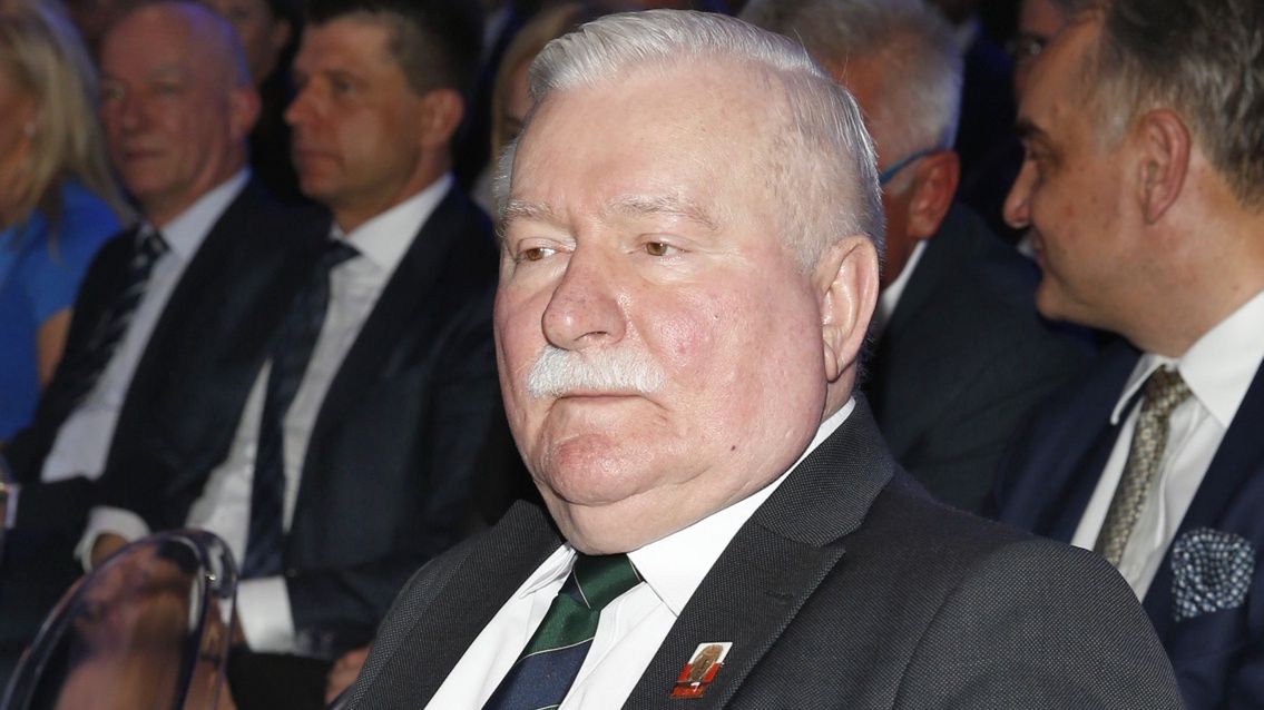 Lech Wałęsa w poniedziałek przeszedł operację wymiany baterii w rozruszniku serca.