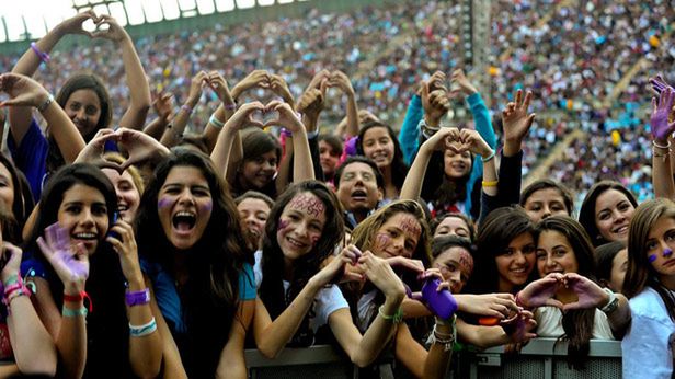 Uwaga, kolejne farmy fanów na Facebooku! Setki tysięcy Polaków dały się nabrać 1