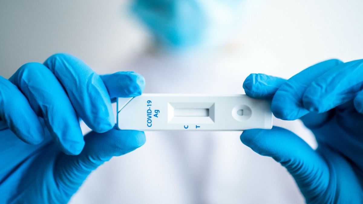 Domowe testy na COVID-19. Który wybrać i jakich błędów nie popełniać, aby były wiarygodne?