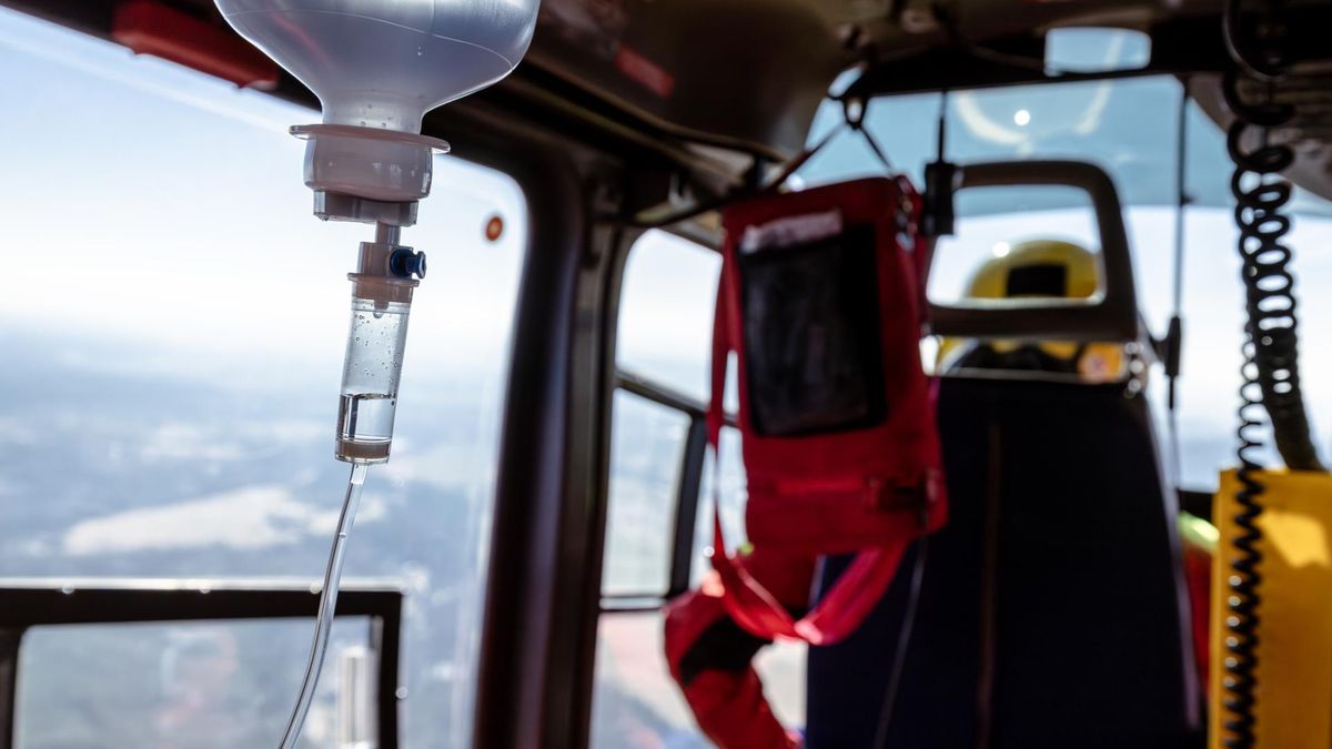 Dziewczyna po kilku godzinach zaczęła odczuwać ostre skurcze brzucha, mdłości i wymioty