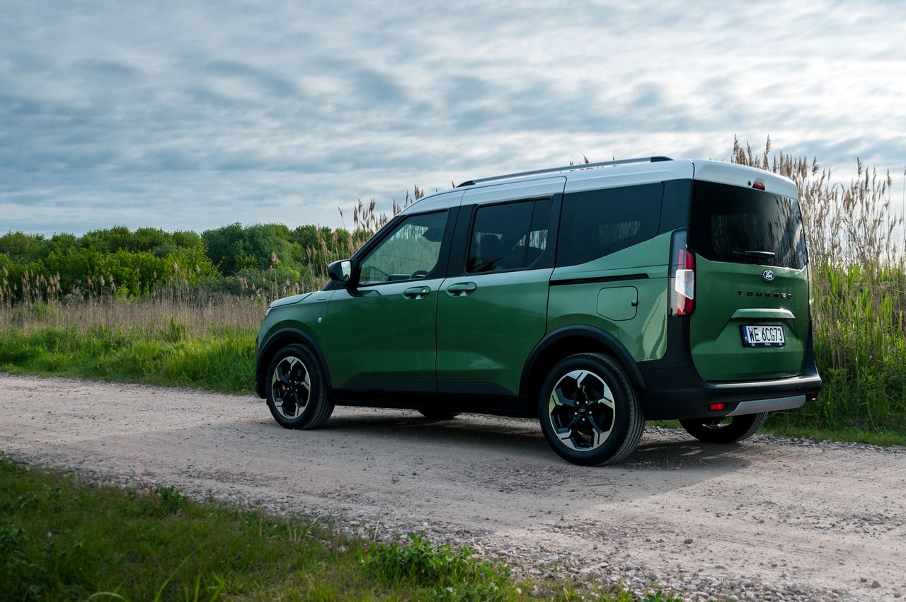 Ford Tourneo Courier (2024)