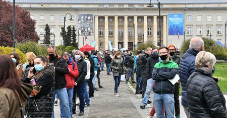 Szczepienie bez zapisu. Pierwszy dzień dobiegł końca. W niedzielę i poniedziałek ciąg dalszy akcji