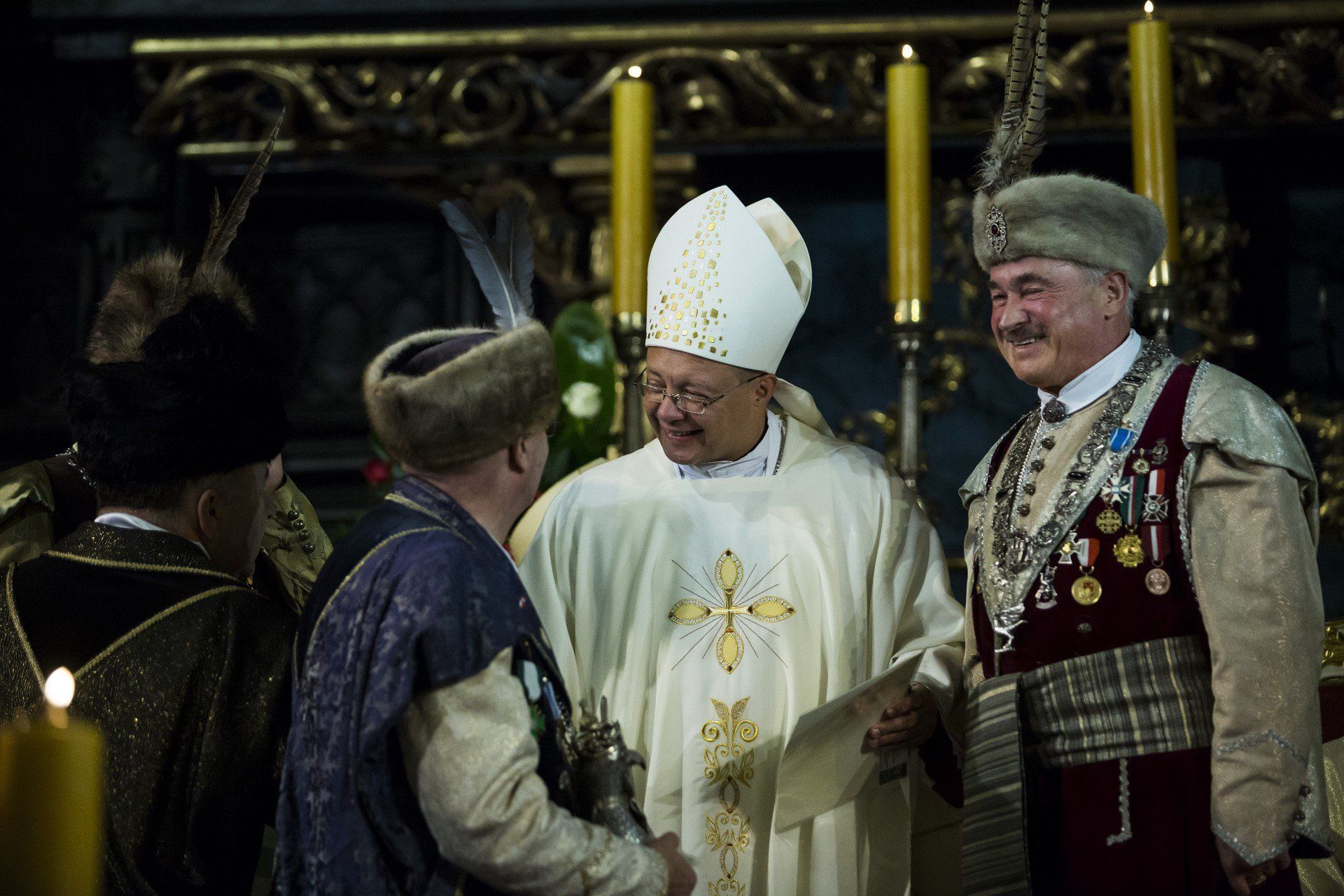 Rok 2017 - Msza pożegnalna biskupa w Bazylice Mariackiej. Grzergorz Ryś był biskupem pomocniczym krakowskim w latach 2011-2017, po czym przyjął posługę w Łodzi.
