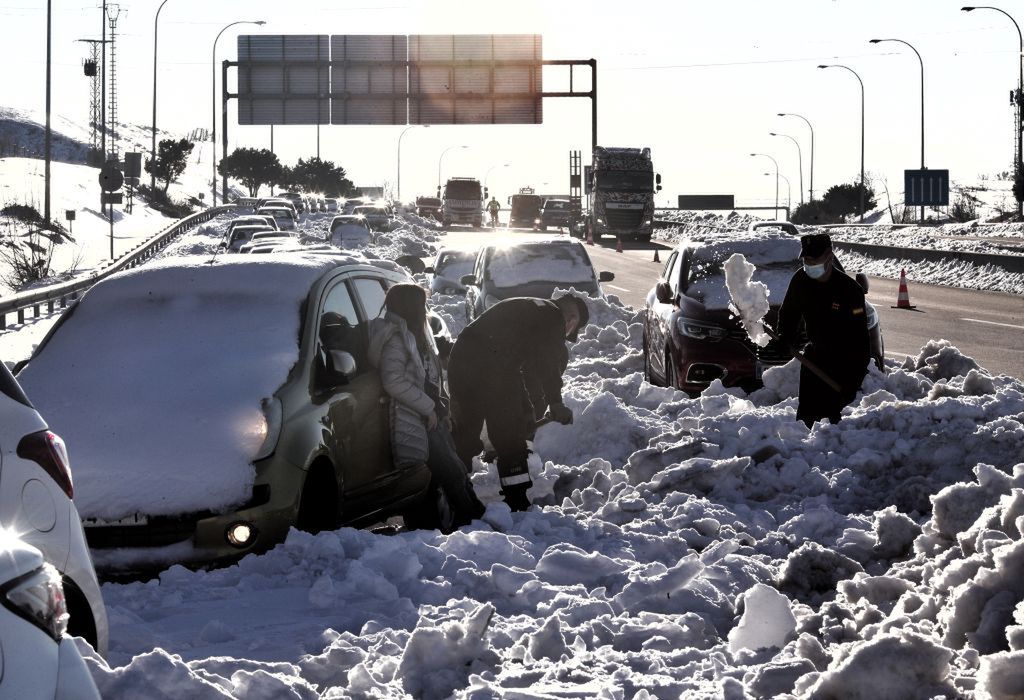 Pogoda w Hiszpanii to "ewidentna anomalia". Madryt walczy ze skutkami śnieżycy