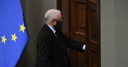 Czym zajmuje się Jarosław Kaczyński? Radosław Fogiel tłumaczy