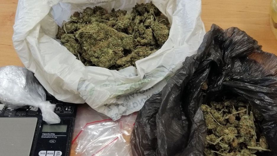 Śląskie. 23-letnia kobieta z Siemianowic posiadała w mieszkaniu środki odurzające, z których można było przygotować kilkaset działek dilerskich.