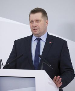 Polska szczepionka przeciw COVID-19 bez pieniędzy. Czarnek zaoferował pomoc