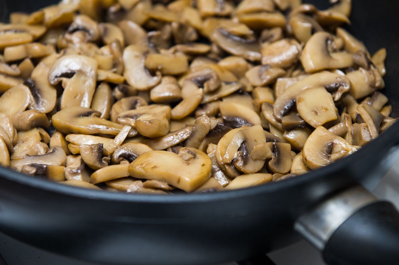 How to properly fry mushrooms?