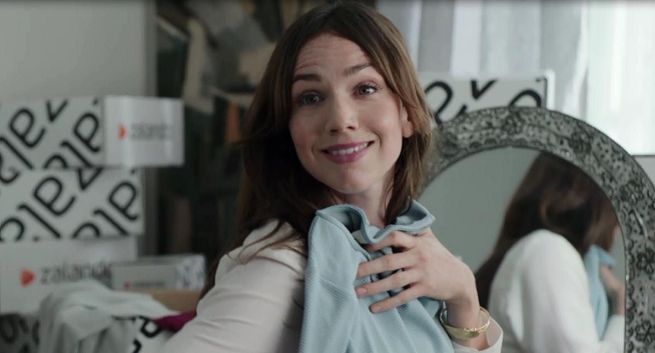 „Przymierz, to nic nie kosztuje” - Zalando.pl reklamuje nowe opakowania (wideo)
