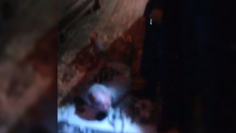 Interwencja policji na parkingu przed sklepem Agata Meble