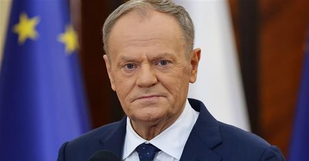Tusk: doszło do cyberataków na infrastrukturę energetyczną