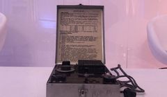 Orange Polska przekazuje do Muzeum Historii Polski unikatową radiostację