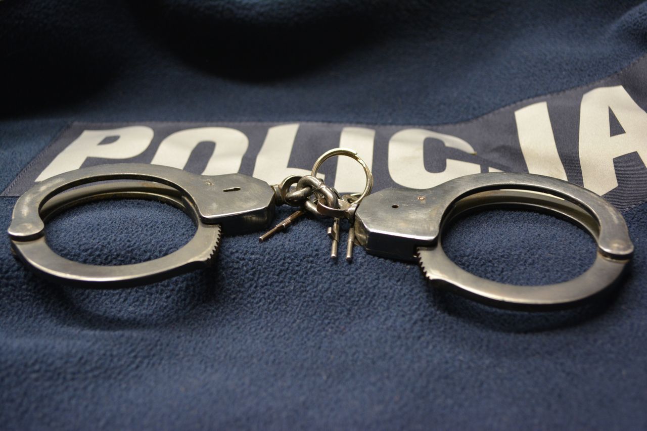 Dwaj mężczyźni zatrzymani po kontroli drogowej w Łęgu. Policja zabezpieczyła narkotyki