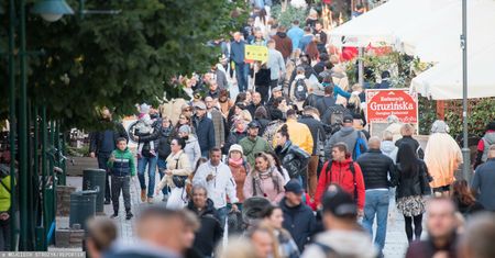 Duże różnice w płacach. Mediana znacząco niższa od średniej