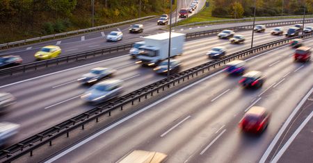 Porównaj różne systemy poboru opłat z różnych krajów – autostrady w Norwegii tańsze niż w Polsce!