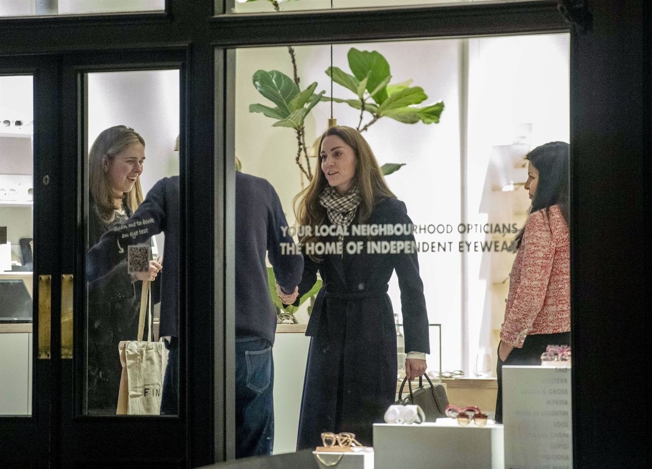 Duchess Kate visited an optical salon