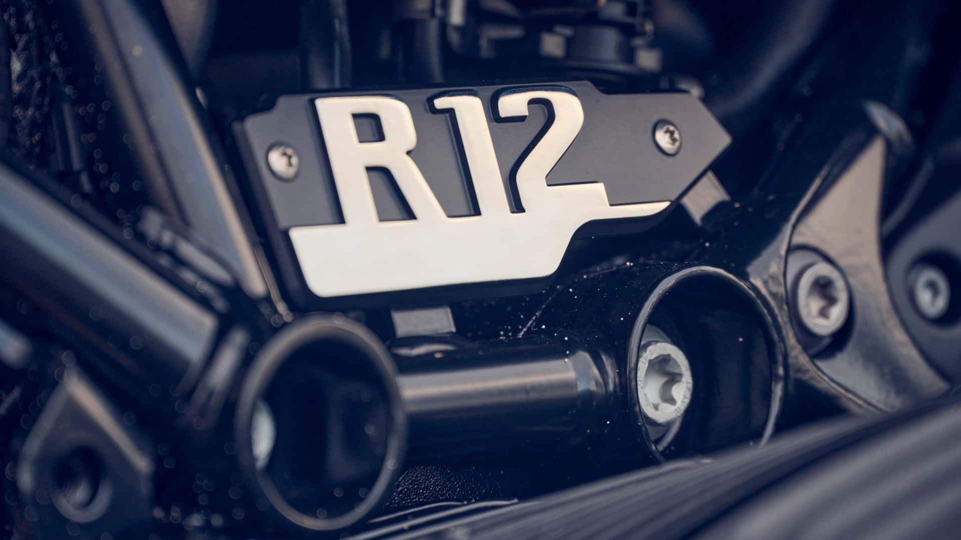 BMW R12 na rok 2024