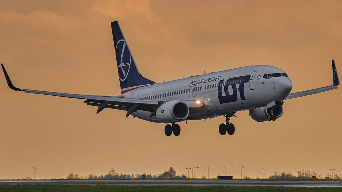 Samolot PLL LOT, fot. x.com/ChopinAirport