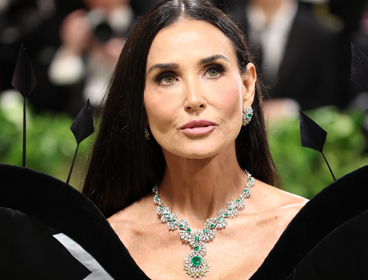 Demi Moore in a failed outfit at the MET Gala 2024