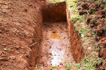 Makabryczne odkrycie na wyspie. Aż 50 ciał dzieci i szóstki dorosłych