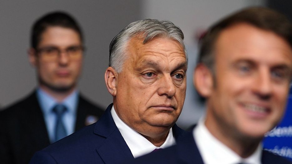 75th NATO Summit in Washington, DC
epa11472431 Prime Minister of Hungary Viktor Orban (C) arrives at the NATO Summit in Washington, DC, USA, 11 July 2024. The 75th Anniversary NATO Summit takes place in Washington, DC, from 09 to 11 July 2024.  EPA/WILL OLIVER 
Dostawca: PAP/EPA.
WILL OLIVER