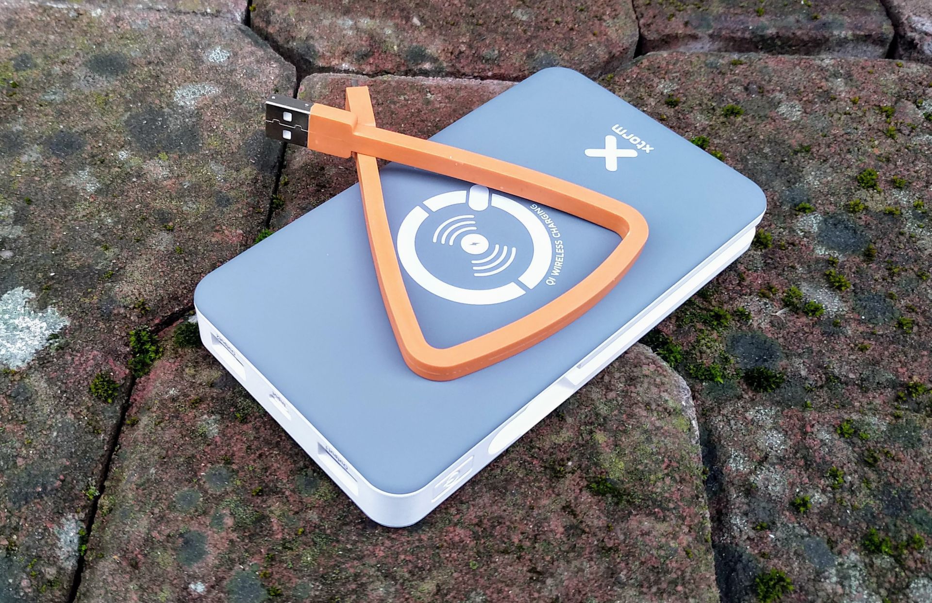 Xtorm Power Bank Wireless 8000, czyli powerbank z opcją ładowania bezprzewodowego [MINITEST] 4