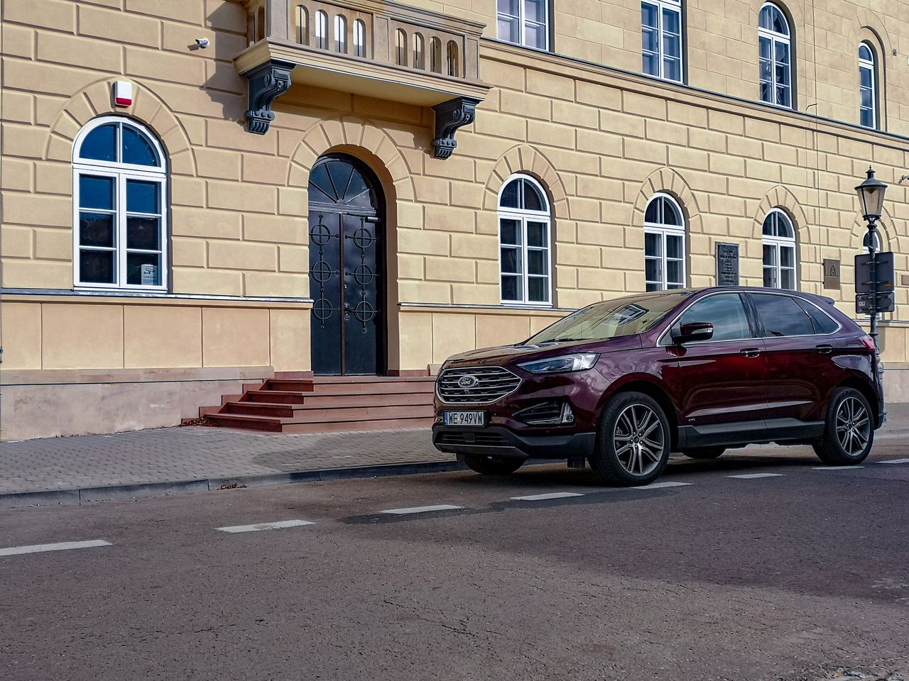 Ford Edge: audio B&O PLAY, wspomaganie parkowania i system Ford SYNC 3