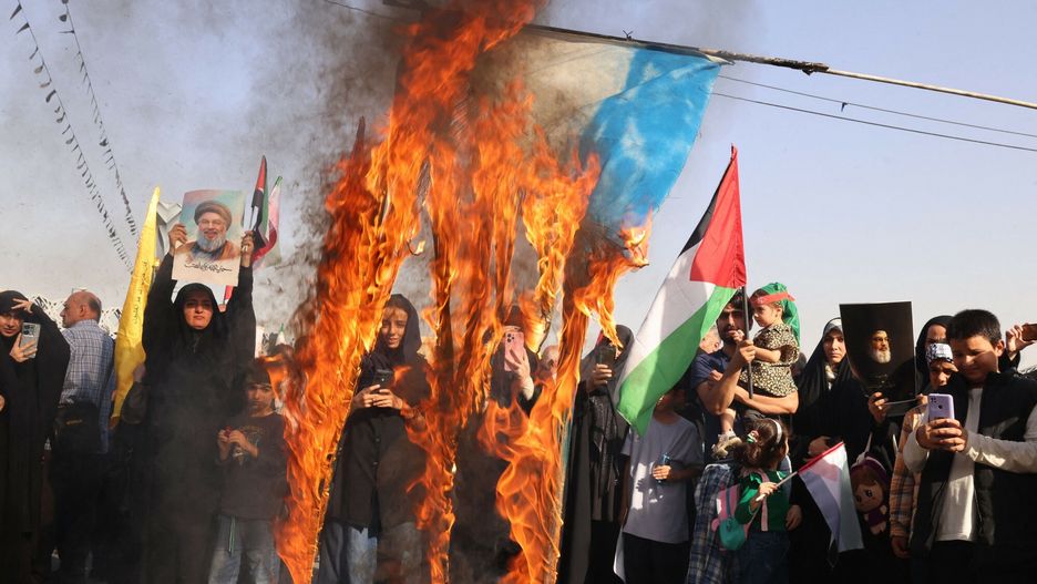 Iran. Demonstracje poparcia dla ataków rakietowych na Izrael