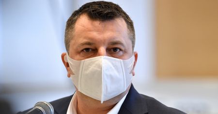 Koronawirus. Dyrektor Szpitala Narodowego spodziewa się "podwójnej kumulacji" w szpitalach