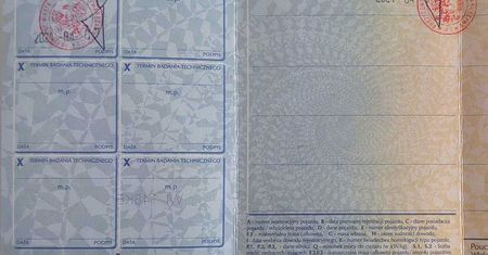 Używane auto trzeba kupować w ciemno. W Historii Pojazdu brakuje kluczowej informacji