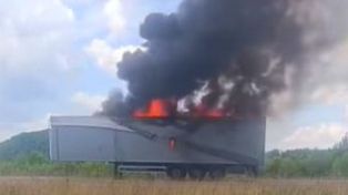 Łojki: Pożar naczepy na autostradzie A1. Droga w kierunku Gliwic zablokowana