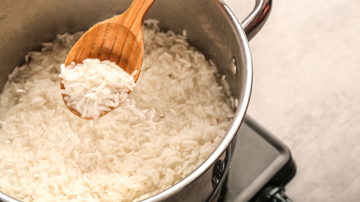 Jak przyspieszyć gotowanie ryżu?