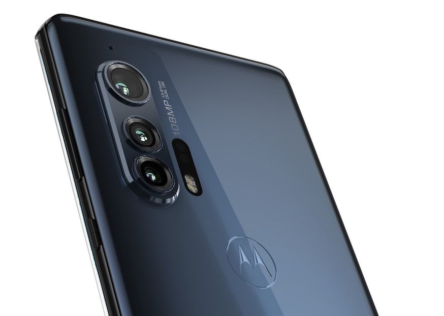 Motorola Edge i Edge+ oficjalnie. To pierwszy flagowiec Motoroli od dawna 3