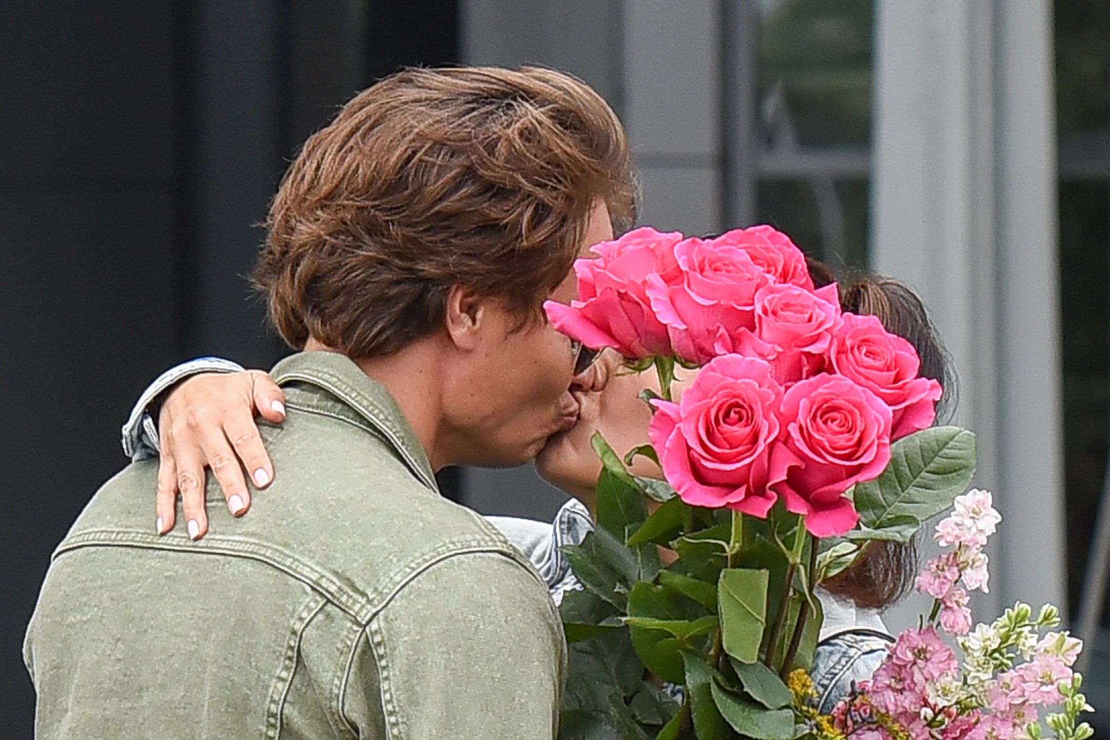 Marcin Hakiel przyjechał po Kasię Cichopek do pracy