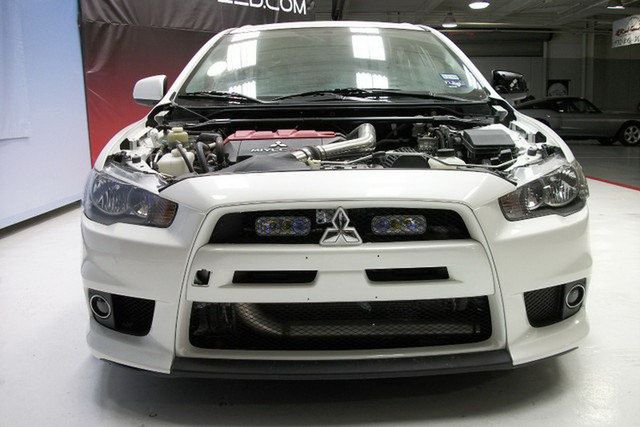 Mitsubishi-Lancer-EVO-X-Coupe-4