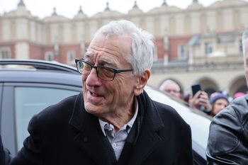 Kupił apartamenty u De Niro. Były prezydent Krakowa w ogniu krytyki