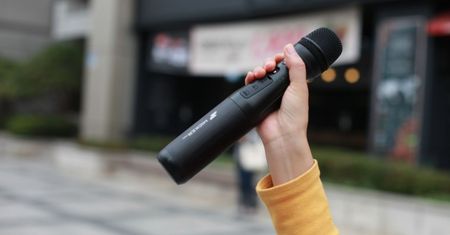 Avtek Micker Pro – zabawka i do tańca, i do… różańca