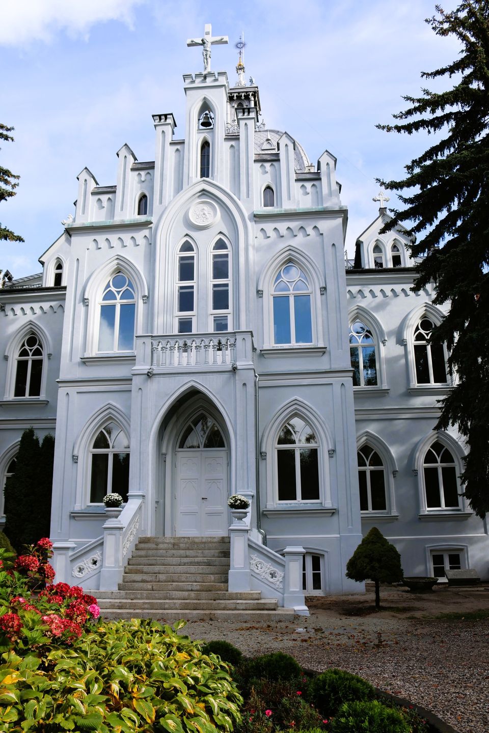 Odnowiona elewacja 