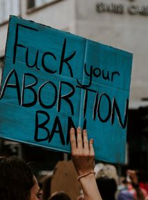 Legalna i bezpieczna aborcja. Tu znajdziesz informacje na jej temat