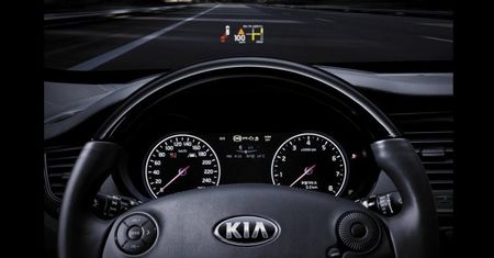 Kia K9 - pierwsze zdjęcia wnętrza ekskluzywnej limuzyny z Korei [wideo]