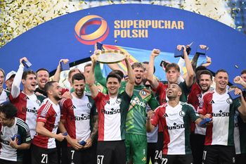 Legia Warszawa triumfuje w Superpucharze Polski