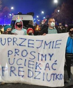 Strajk kobiet w Warszawie. Apel o solidarność z osobą przesłuchiwaną w prokuraturze